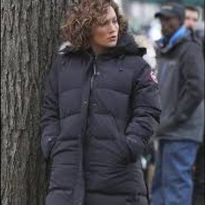 Canada Goose - women’s Kensington parka - black noir - size medium - BRAND NEW!